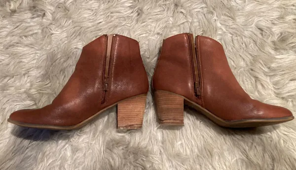 Brown Fall Boots Size 9 - Image 3