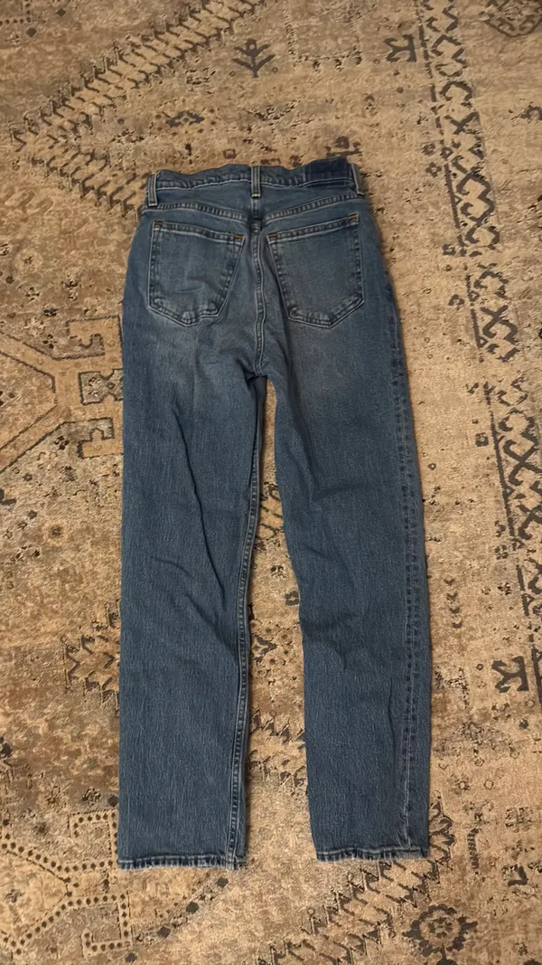 Abercrombie The 90s Straight Ultra High-Rise - Image 2