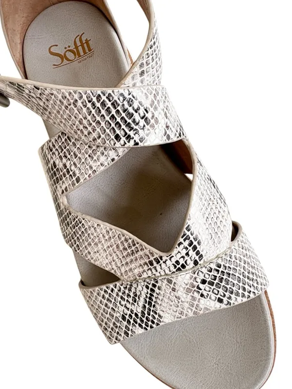 EUC Sofft Leather Snakeskin Sandals Size 9 - Image 3