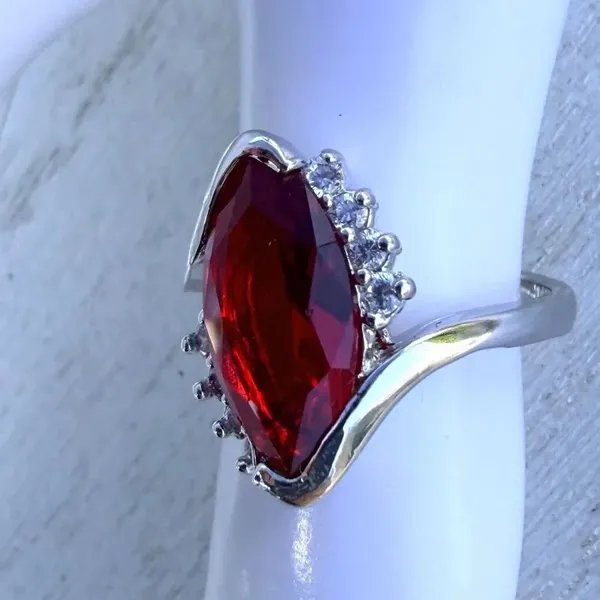 Red Marquise Statement Ring Red - Image 2