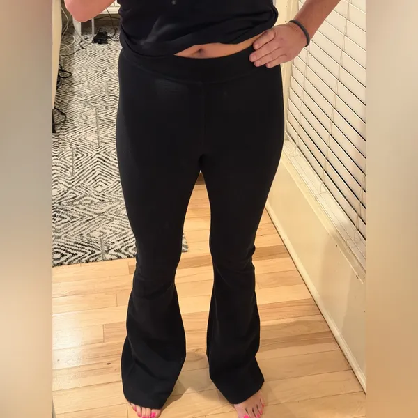 Offline by Aerie black flare leggings! Size Small! - Image 3