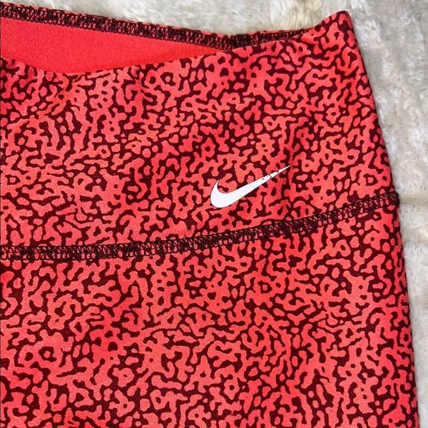 Nike Red Speckled Cropped Leggings‎ - Image 3