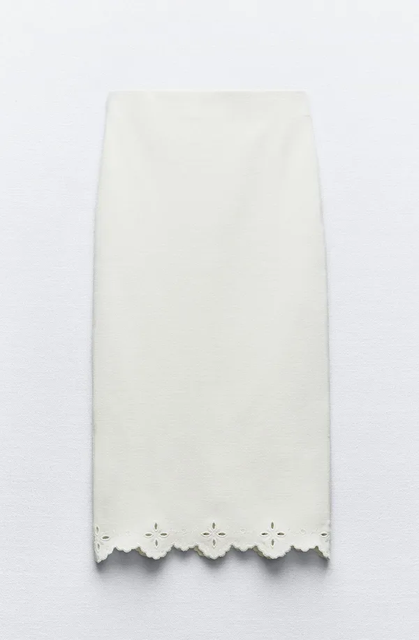 ZARA NWT White EMBROIDERED STRETCH KNIT SKIRT. Size Medium - Image 4