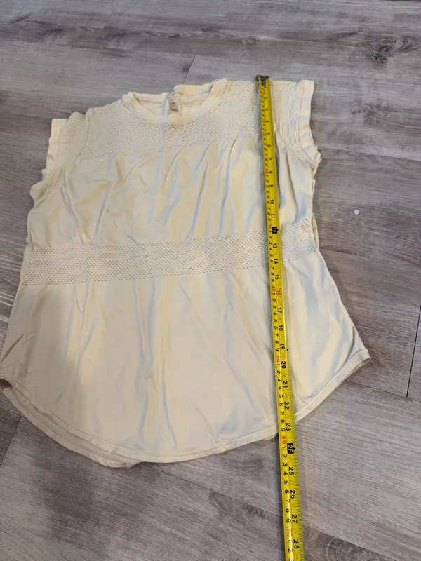 Varley Carley Tee in Crème Size L/XL - Image 4