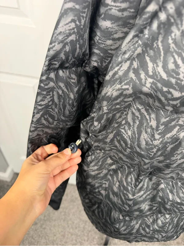 Varley Granville Animal Print Puffer Jacket NWOT $320 - Image 9
