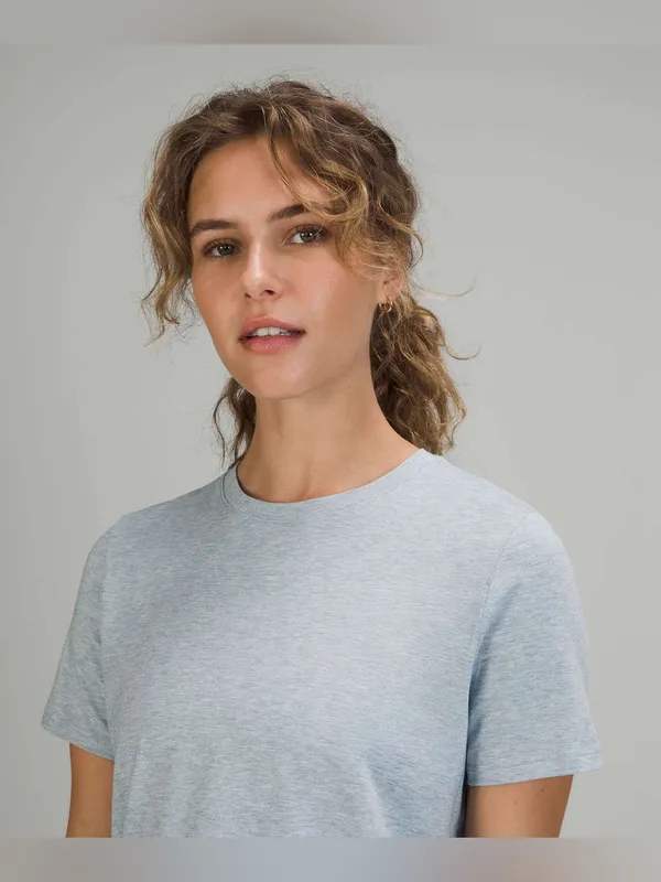 Lululemon Love Crew Short Sleeve T-Shirt Heathered Chambray - Image 4