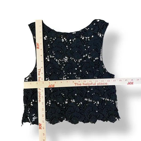 Coco + Carmen NWT Black Crochet Lace Sleeveless Sheer Top‎ Size Small Boho - Image 3