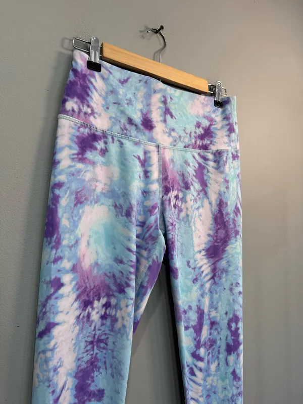 Multicolor Apana Cropped Active Leggings Size M EUC - Image 3