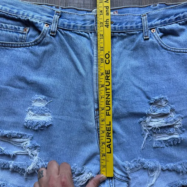 Y2K Levi’s Comfort Fit Distressed Cutoff Shorts - Image 6