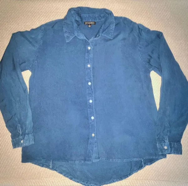 Envy Style  Blue Chambray Button Up Work Shirt - Image 3