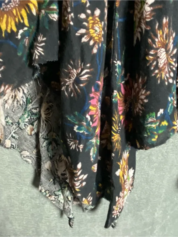 Dark‎ Floral Handkerchief Hem Skirt asymmetrical size XS/ small lagenlook boho - Image 9