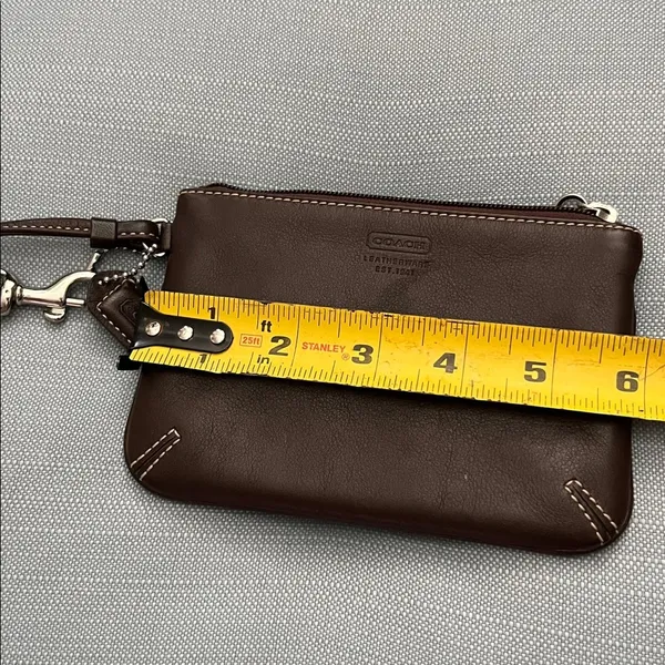 Coach Dark Brown Leather Wristlet used good condition - Image 11