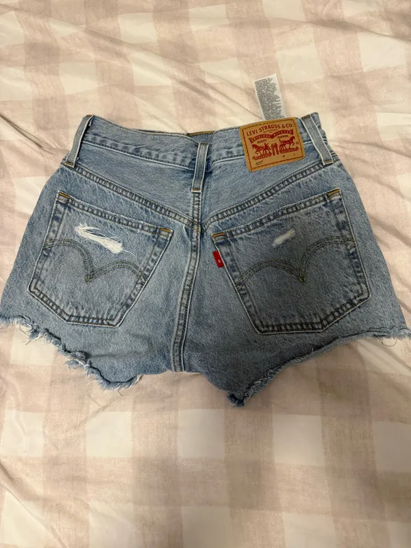 Levi’s Shorts Denim Distressed - Image 2