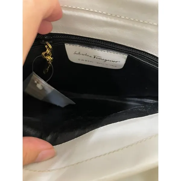 vintage white Salvatore Ferragamo Leather Crossbody Clutch Bag - Image 12