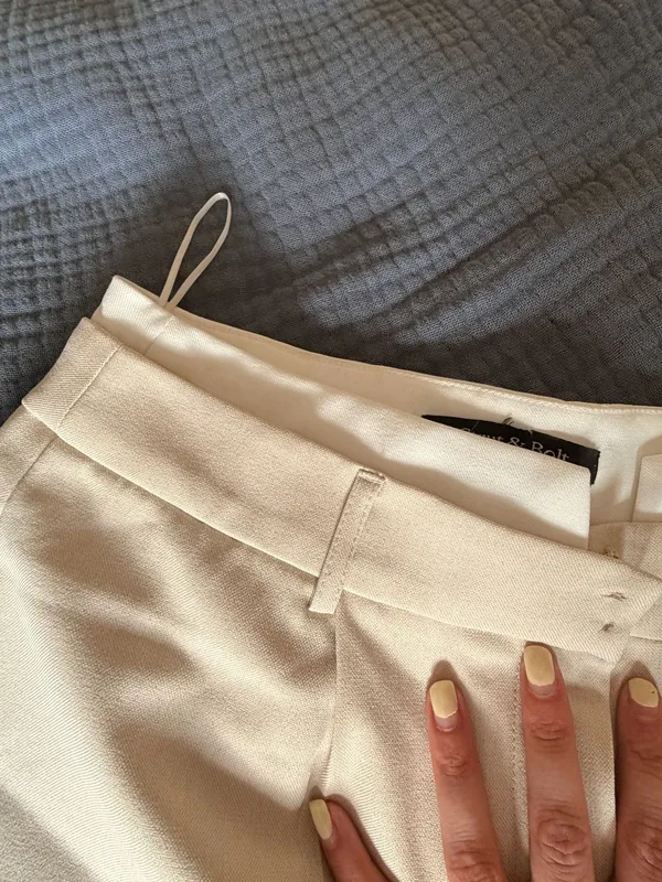 Strut & Bolt shorts tan - Image 3