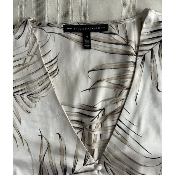 White House | Black Market Satin Feel Peplum Blouse Palm Print Bell Sleeve Boho Coastal Ivory Size M - Image 14