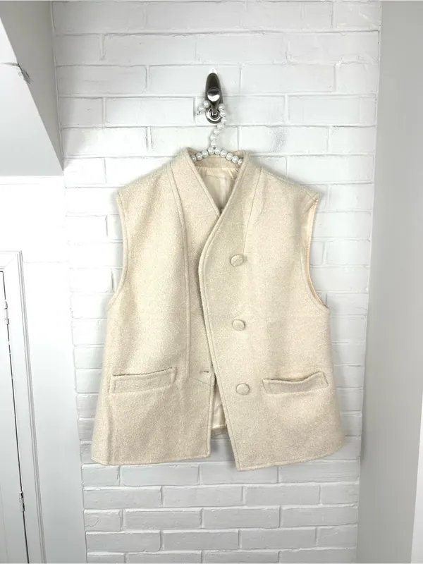 Amazon Cream Light Sherpa Boucle Knit Vest Size L - Image 2