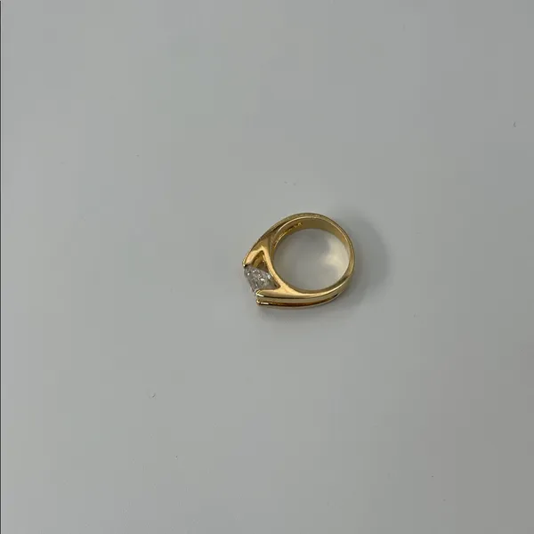 Fashion Jewelry Gold Ring with Sparkling Gem - Image 14