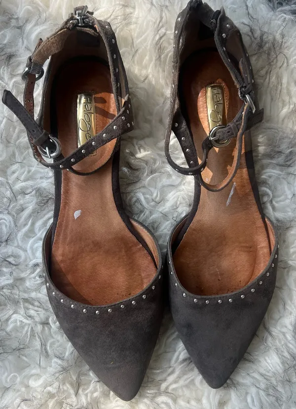 🤎 Halogen Studded Suede Heels - Size 7.5 Elegant and edgy! These pointed-toe heels by Halogen feature a soft suede finish and silver stud detailing for a chic, modern look. ✨ Size 7.5 – true to size ✨ Rich taupe/brown suede ✨ Adjustable ankle strap with silver buckle ✨ Studded detail around toe and straps ✨ Gently worn – great condition Perfect for date night, office outfits, or elevated everyday looks! - Image 3