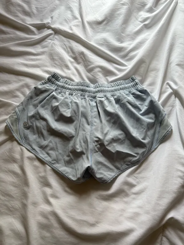 Lululemon Hotty Hot Shorts 2.5" - Image 2