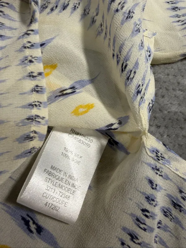 Joie Medium 100% Silk Ikat Tassel Tie Boho Peasant Blouse Ivory Blue Sheer Work - Image 4