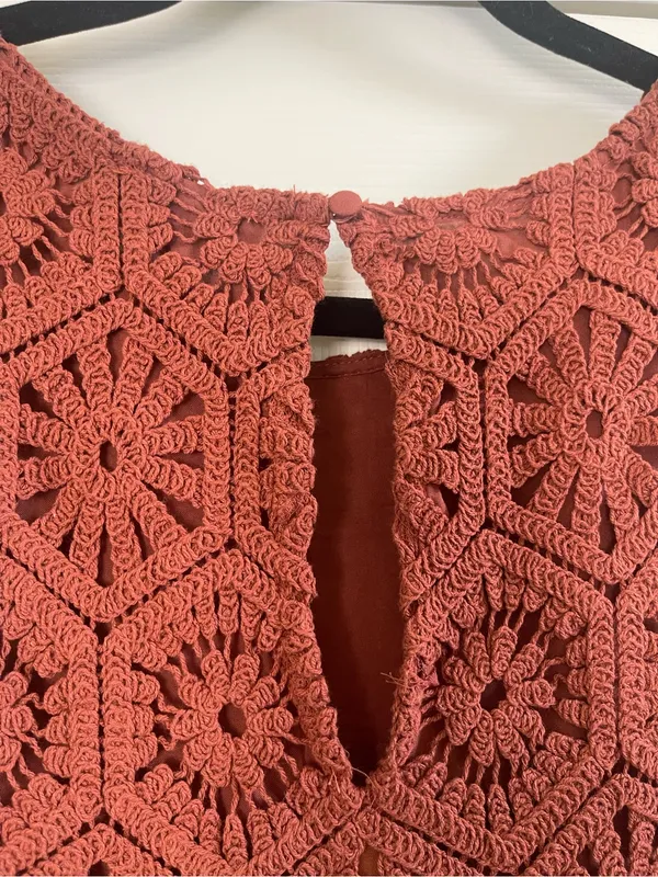 Women’s Evereve Brooklyn Crochet Sleeveless Mini Dress Rust Size L - Image 7