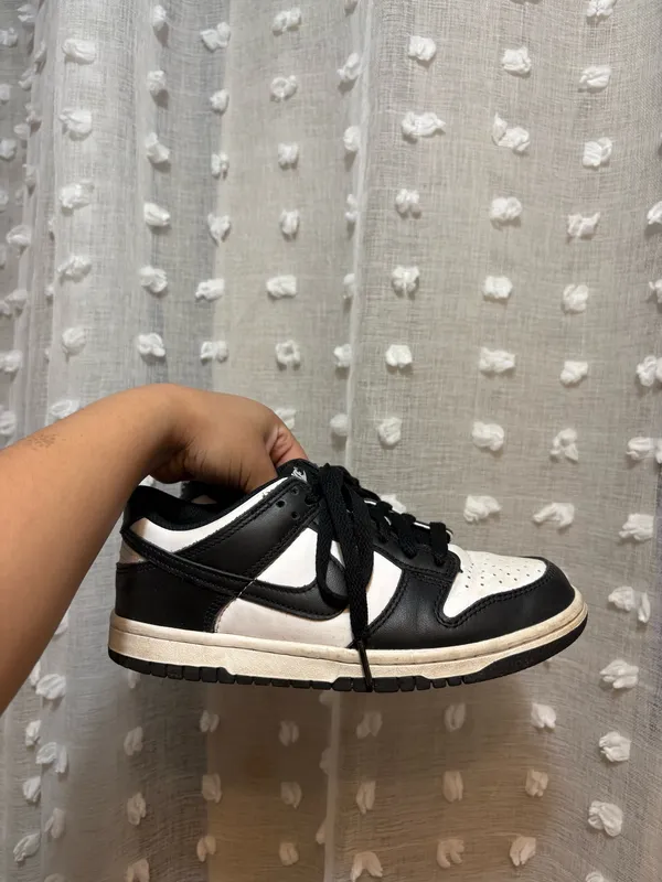 Nike Low Dunks - Image 2