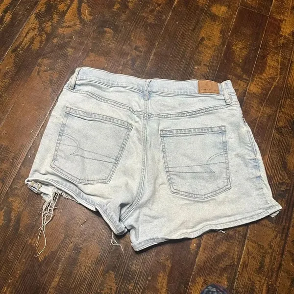American Eagle distressed relaxed size 8 denim shorts - Image 2