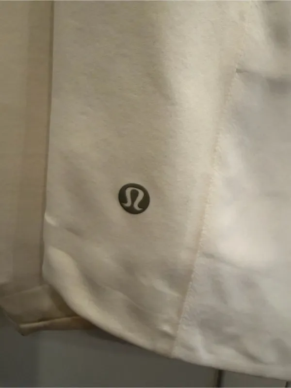 Lululemon Women's White Hooded Softshell Jacket - Image 3