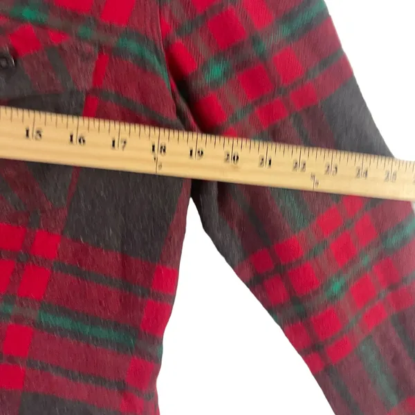 Natural Reflections Women's Size Medium Red Grey Plaid Soft Flannel Button Up‎ - Image 8