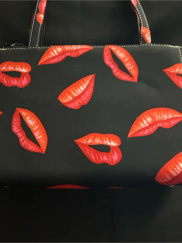 Black Molded Tote Shoulder Hand Bag with Red Lip & Rhinestone Print - Image 12