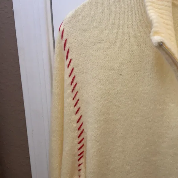 FINAL MARKDOWN White stag sweater xl - Image 3