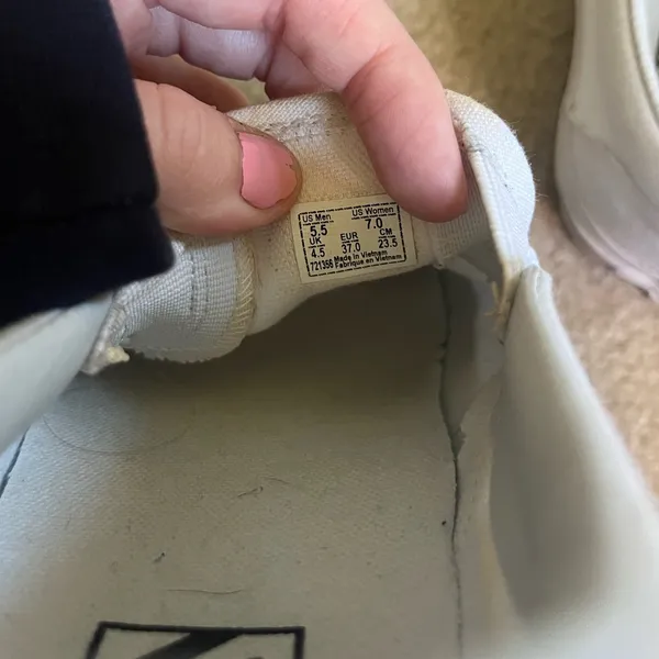 white vans - Image 2