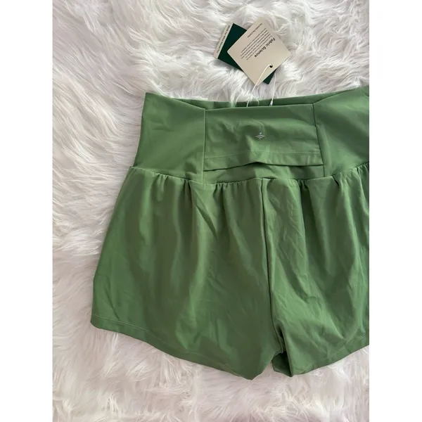Halara SoftlyZero Airy High Waist Yoga Shorts Kashmir Size Large - Image 6