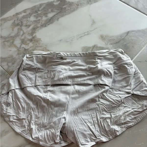 Lululemon Athletica Women's White Athletic Shorts - Image 4