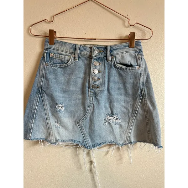 We The Free Denim Mini Skirt Womens 24 Light Wash Distressed Button Fly‎ Boho - Image 3