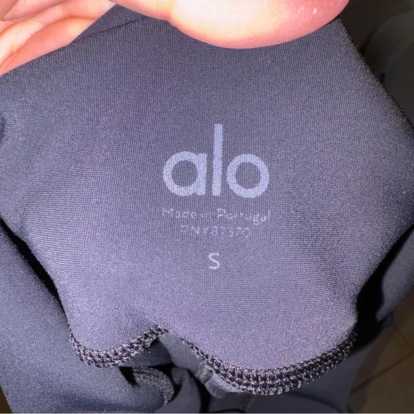 Alo Yoga Ripped Warrior women's leggings. Sz small. Preloved, excellent. - Image 9