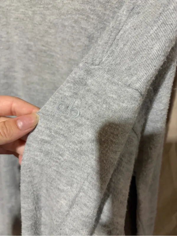 Alo yoga long sleeve - Image 3