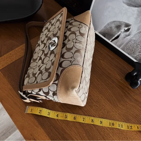 Y2k Restored Coach Hampton Signiature Tan Shoulder Bag - Image 9