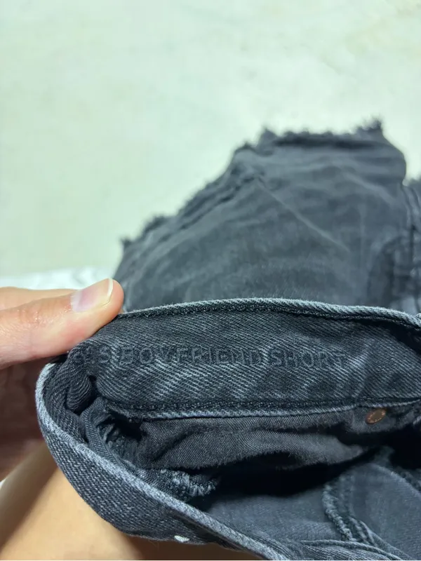 American Eagle Women's 90s boyfriend Black Distressed Denim Shorts 00 - Image 7
