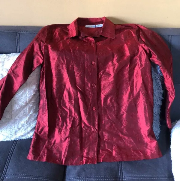 Jaclyn Smith Classic Red Button Down Shirt Medium - Image 4