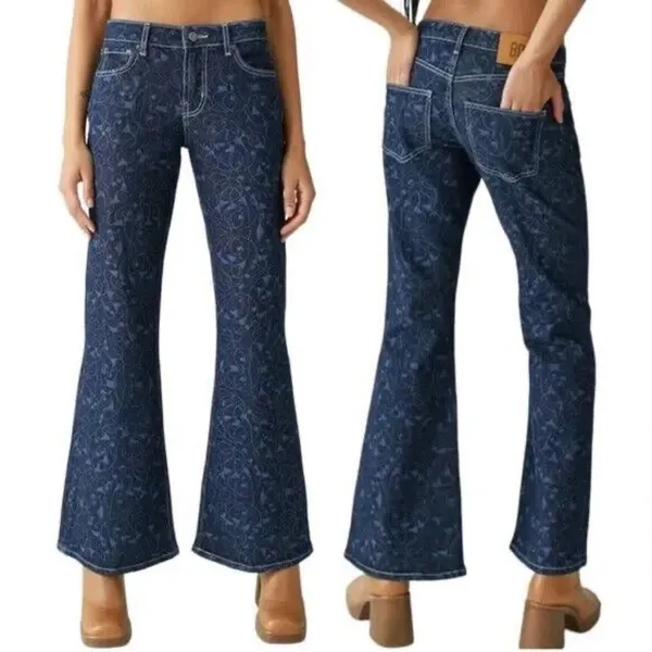 BDG Low Rise Vintage Inspired Flare Jeans Size 28 - Image 2