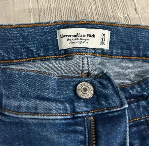 Abercrombie Jeans High-Rise - Image 2