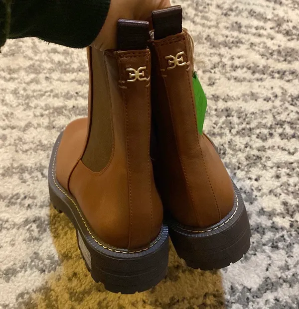 Sam Edelman Laguna waterproof chelsea Boot Size 8.5 - Image 4