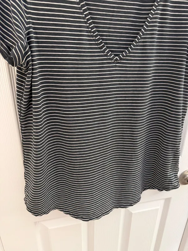 Lululemon Love Tee V Modern Stripe Heathered Black White Top - Image 5