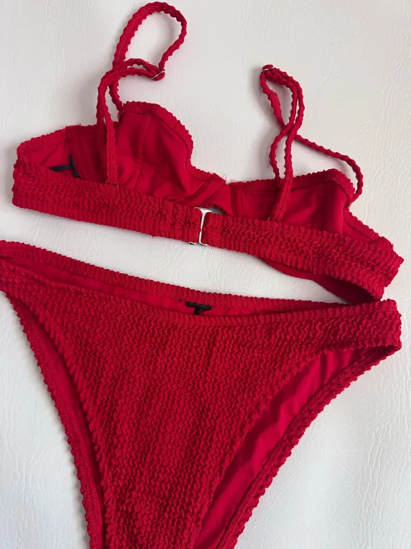 NA-KD Smocked Red Bikini Set - Image 3