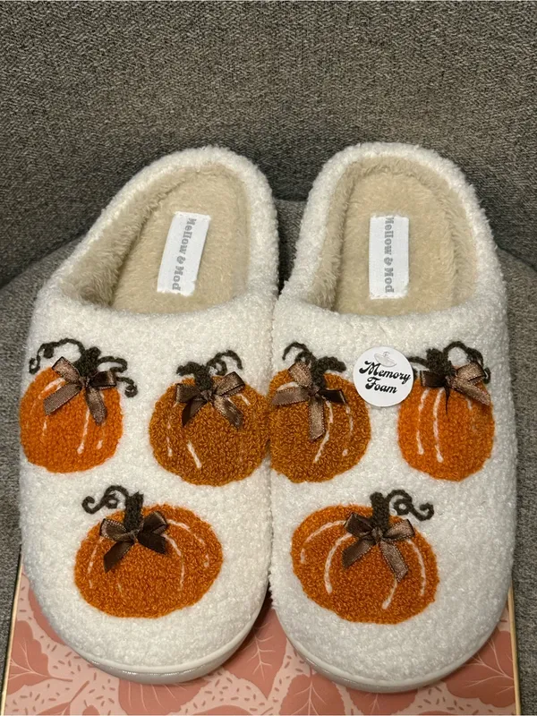 Mellow & Mod Women's Cream Pumpkin Detail Fall Fuzzy Slippers - size M (7-8) - Image 7