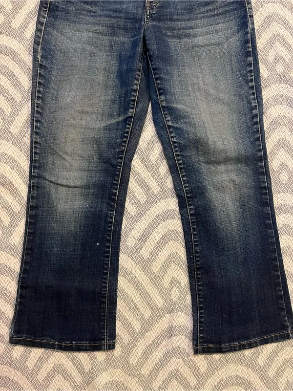 LEVI’S Women’s 529 Curvy Bootcut Blue Denim Jeans 8 M - Image 3