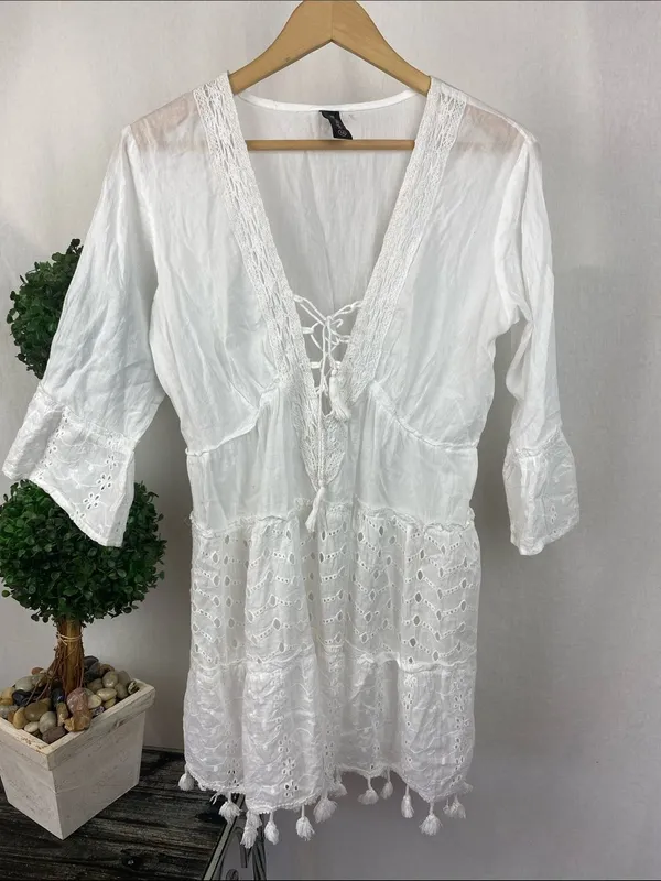 Me 2 Magic White 3/4 Sleeve Crochet Eyelet Lace Mini Dress M - Image 2