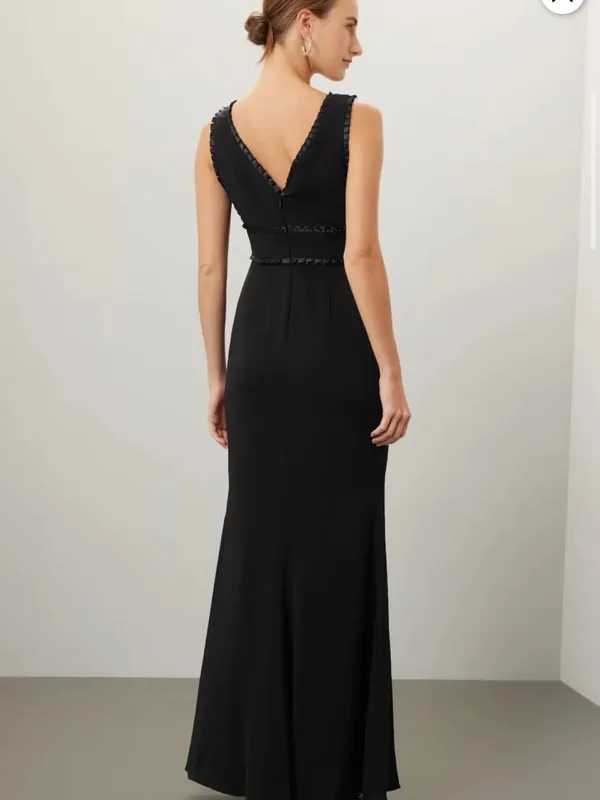 Badgley Mischka Pleated Trim Black Formal Gown Size 12 $750 - Image 2